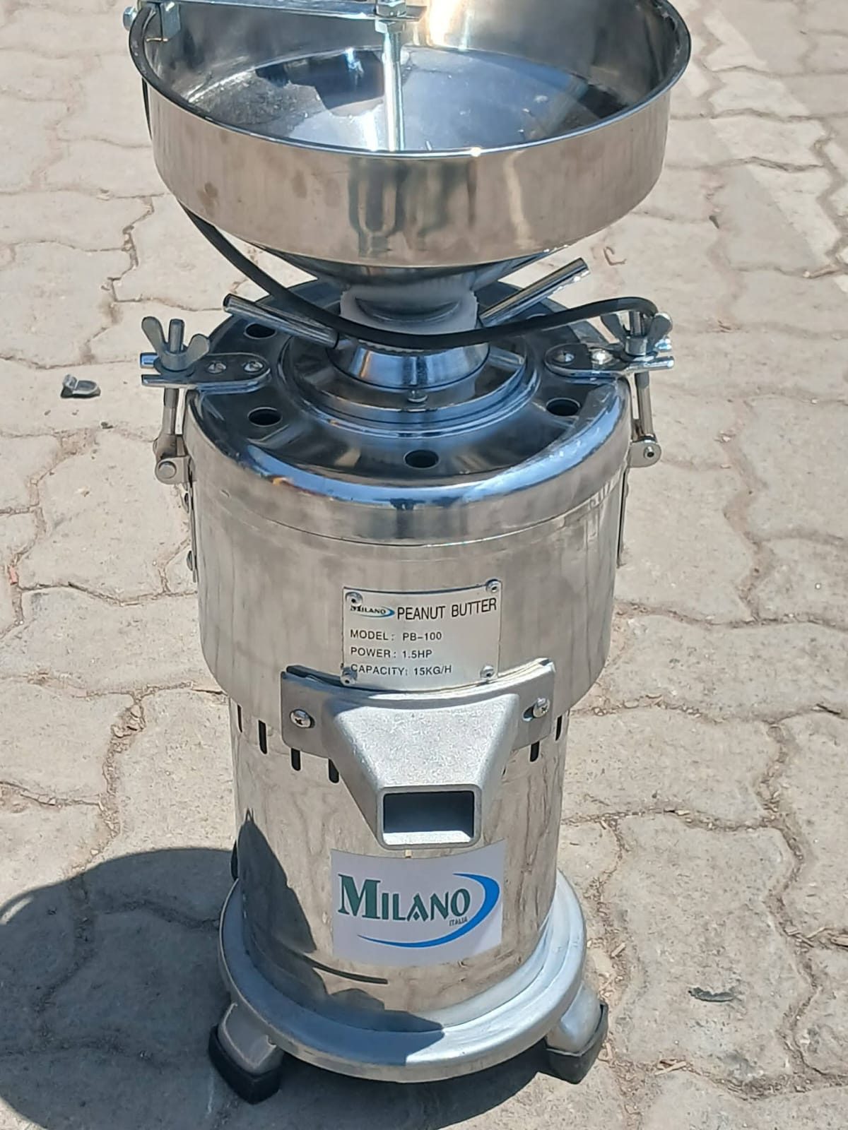 Peanut butter making machine