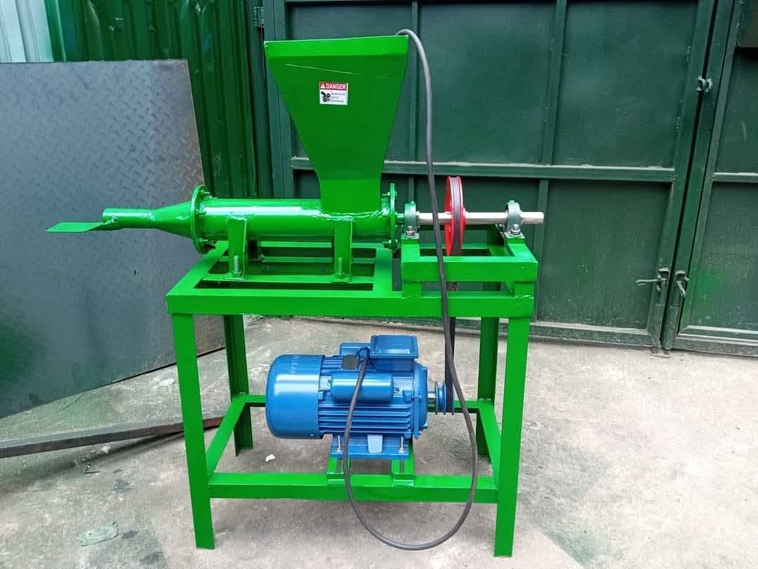 Electric driven charcoal briquettes making machine